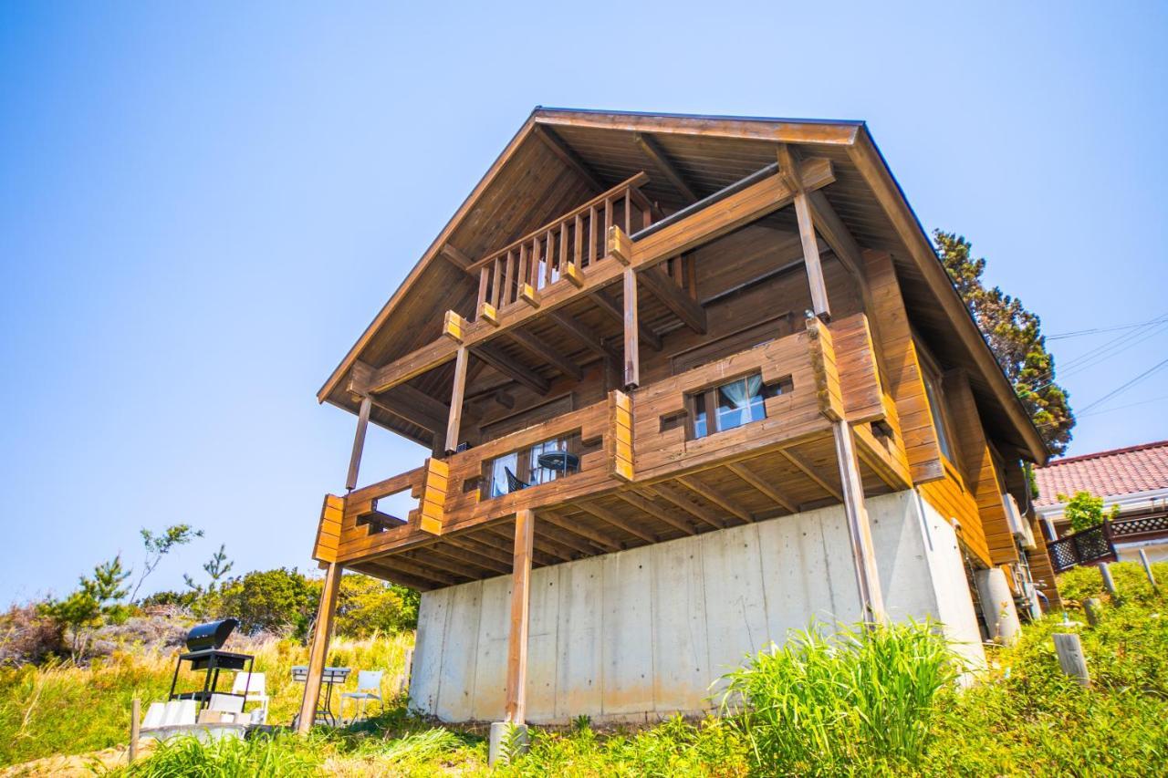 Villa Awaji Seaside Log House In Goshiki 1 à Sumoto Extérieur photo