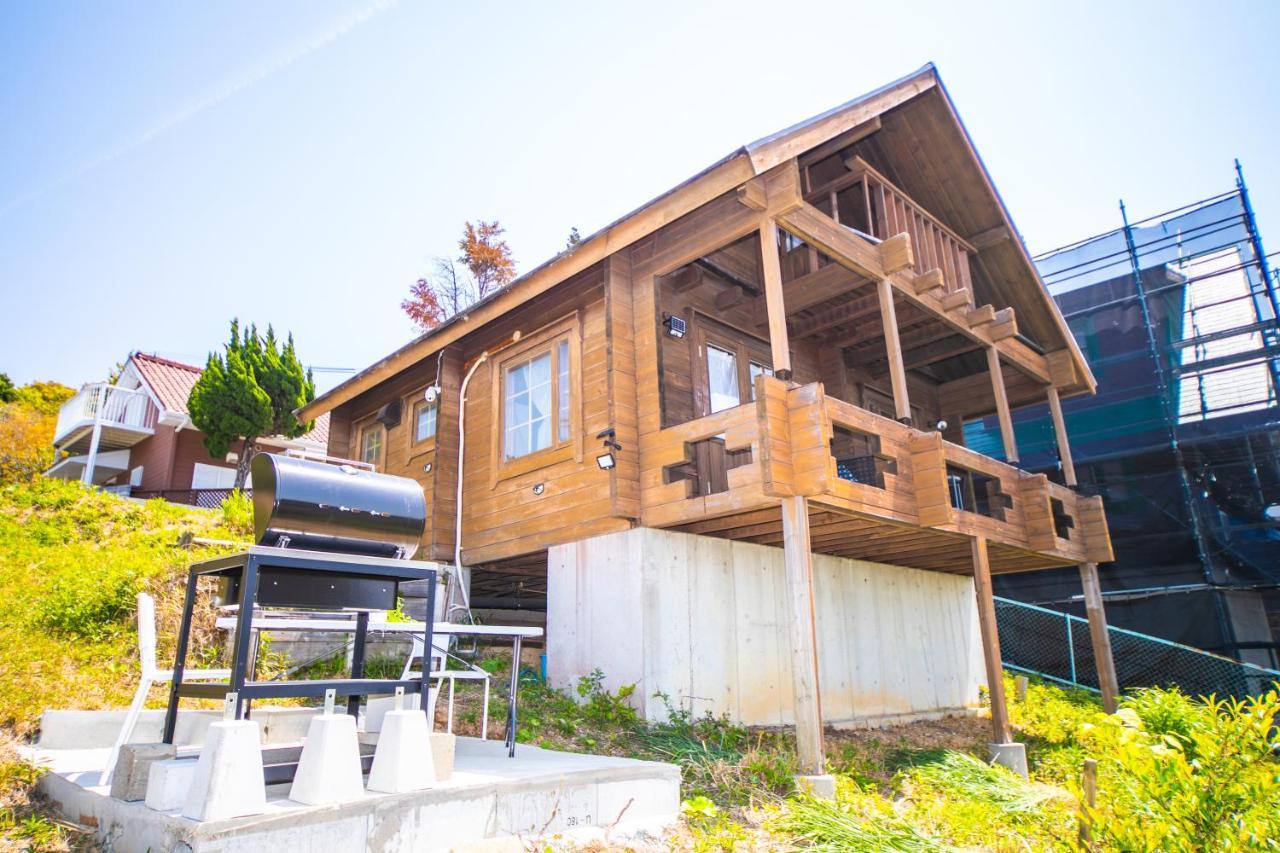 Villa Awaji Seaside Log House In Goshiki 1 à Sumoto Extérieur photo